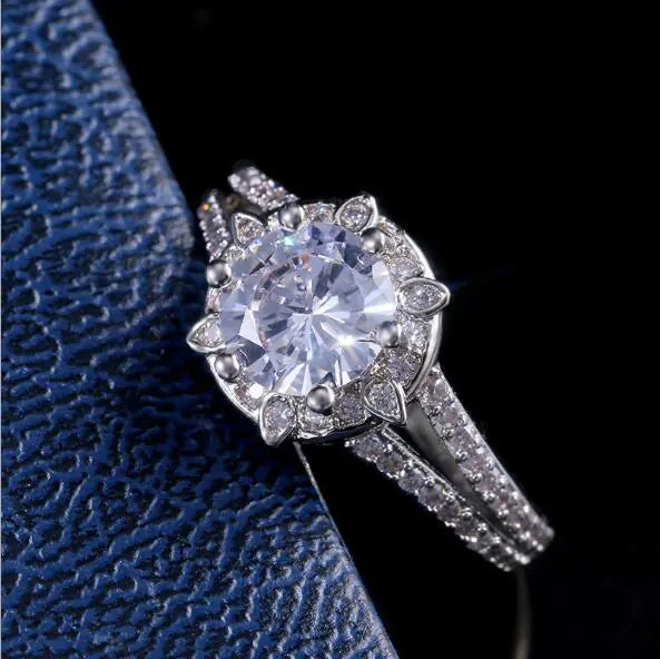 Simple Women's Zircon Ring - LAZADA Brand
