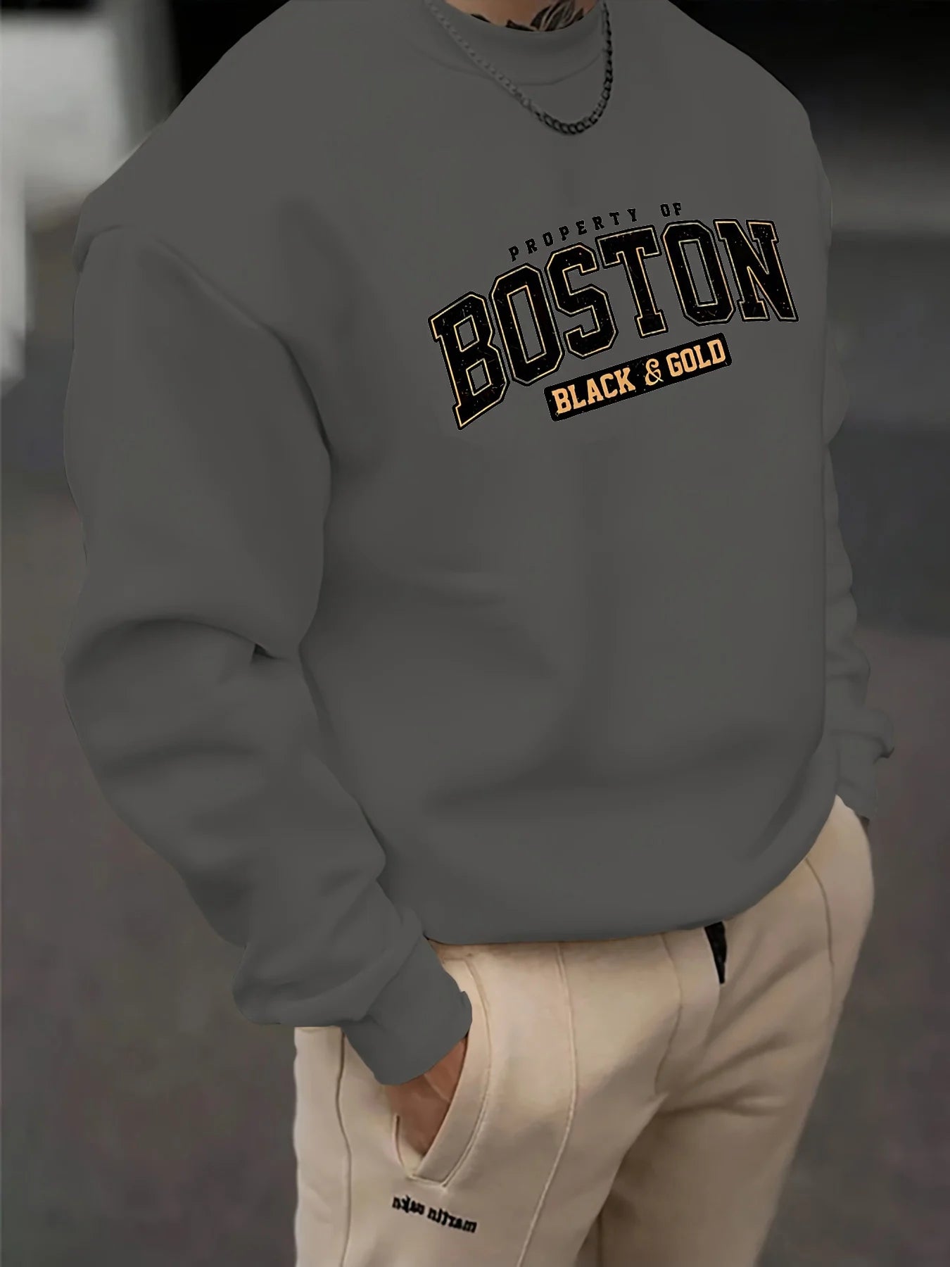 Men's autumn and winter fashionable casual loose Boston black golden letter graphic fleece long sleeved round neck sweatshirt