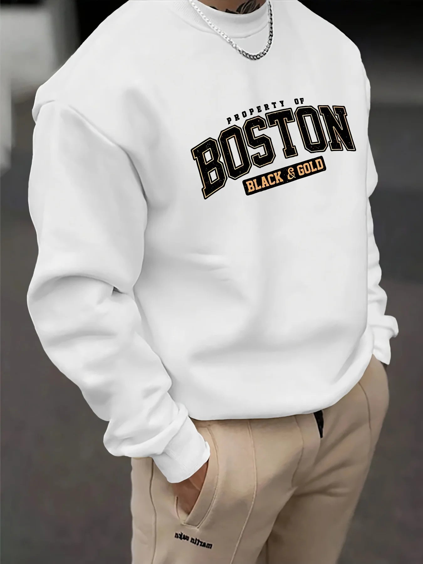 Men's autumn and winter fashionable casual loose Boston black golden letter graphic fleece long sleeved round neck sweatshirt