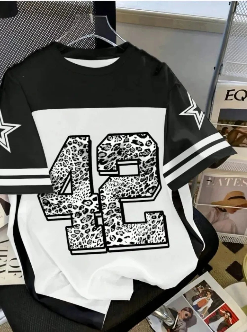 New Summer Men's American Simple Casual Round Neck Breathable T-shirt with Street Digital Printed Pattern Sports Style Top