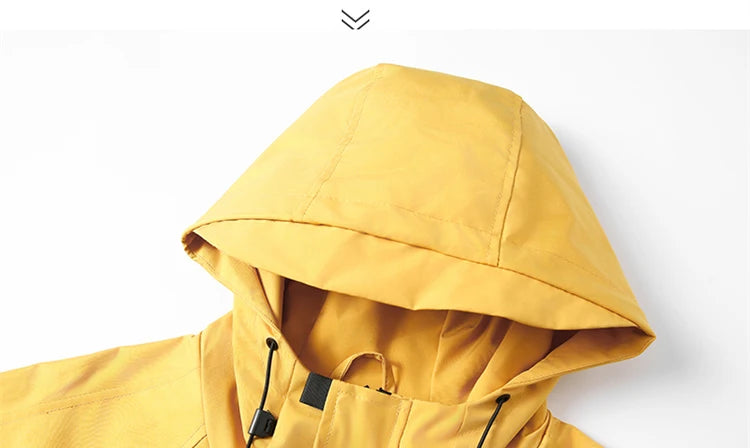 Men’s Hooded Outdoor Windbreaker Jacket Windproof Coats Warm Tactical Coat with Multi Pockets for Hiking Camping Travel Autumn