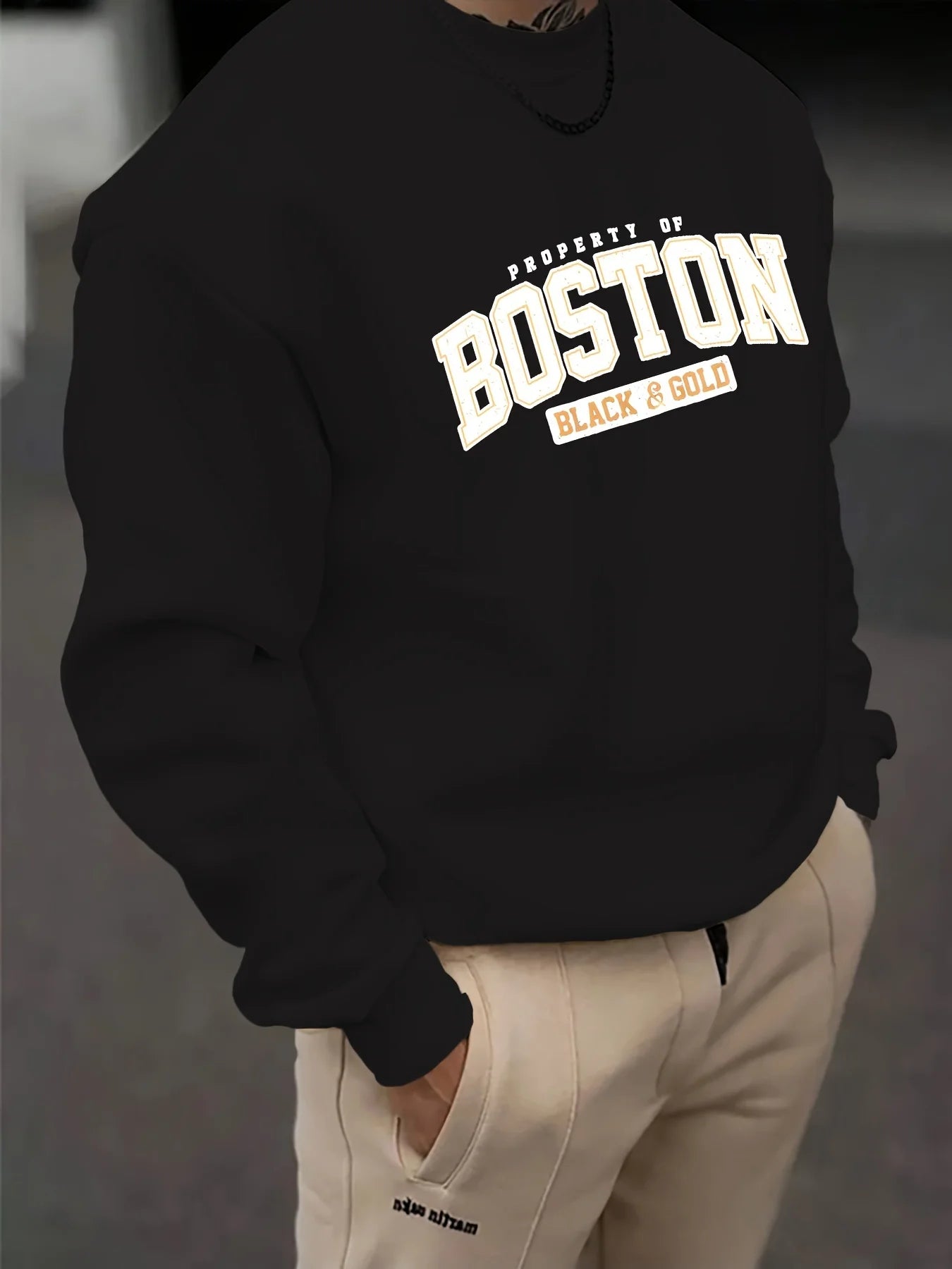 Men's autumn and winter fashionable casual loose Boston black golden letter graphic fleece long sleeved round neck sweatshirt
