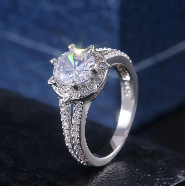 Simple Women's Zircon Ring - LAZADA Brand